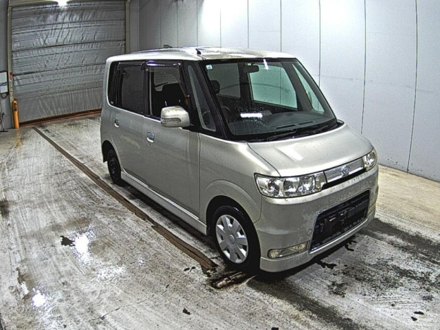 DAIHATSU TANTO — фото