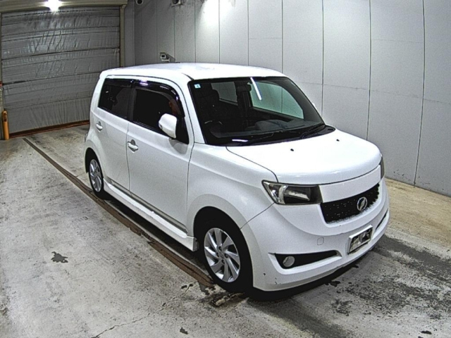 TOYOTA BB
