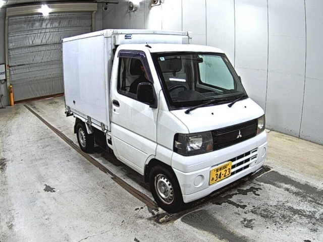 MITSUBISHI MINICAB — фото