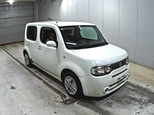 NISSAN CUBE — фото