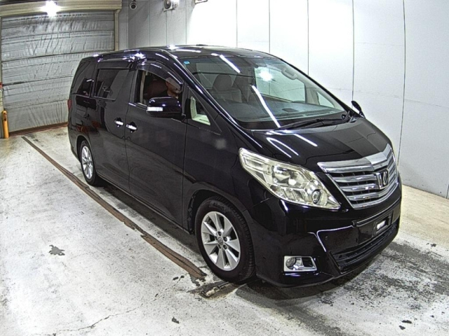 TOYOTA ALPHARD — фото