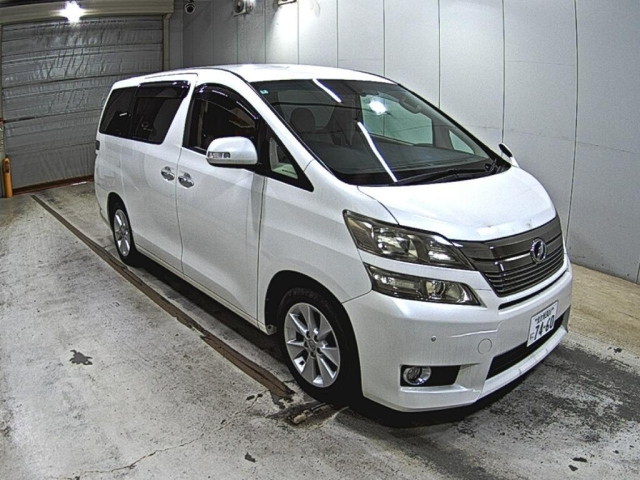 TOYOTA VELLFIRE — фото