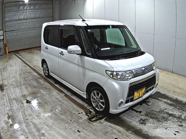 DAIHATSU TANTO — фото