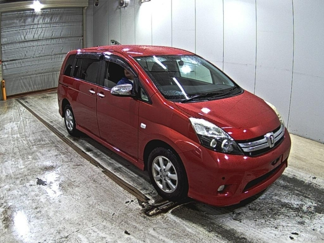 TOYOTA ISIS