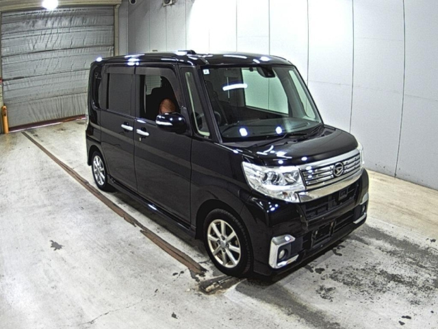 DAIHATSU TANTO — фото