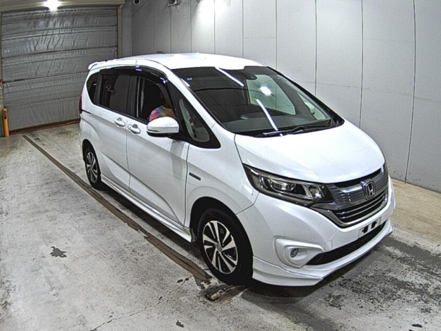 HONDA FREED — фото