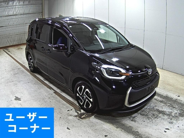 TOYOTA SIENTA — фото
