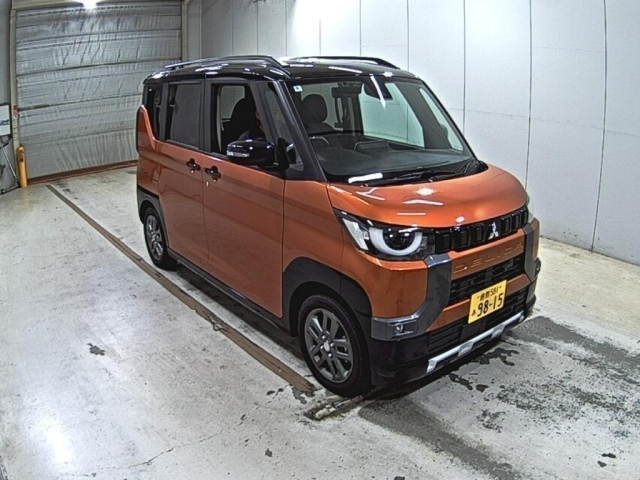 MITSUBISHI DELICA — фото