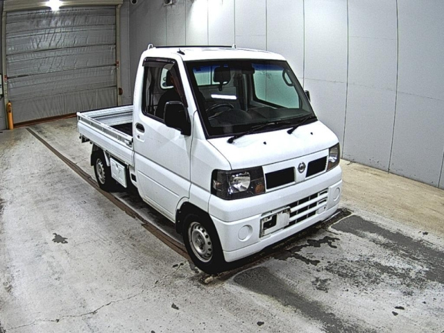 NISSAN CLIPPER — фото