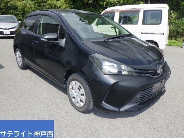 TOYOTA VITZ — фото
