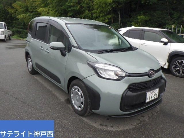 TOYOTA SIENTA — фото