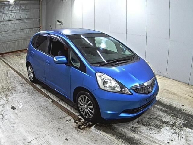 HONDA FIT — фото