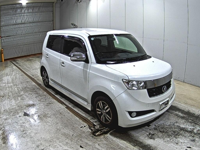 TOYOTA BB