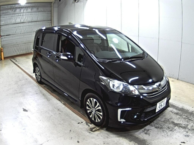 HONDA FREED — фото