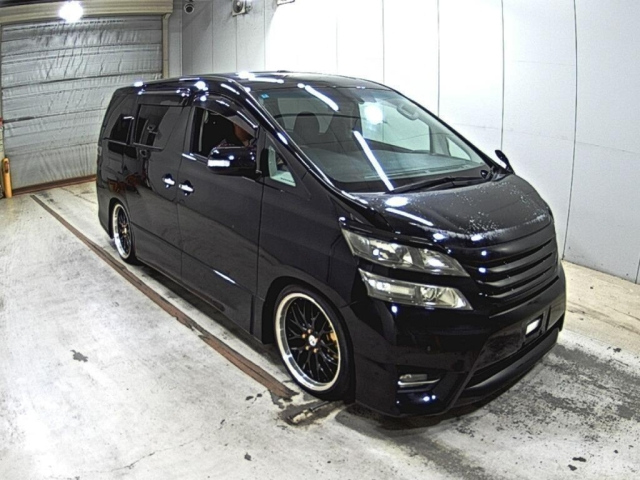 TOYOTA VELLFIRE — фото