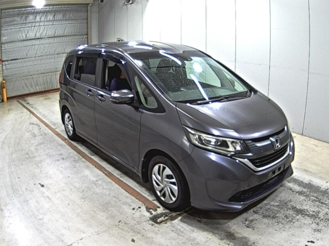 HONDA FREED — фото