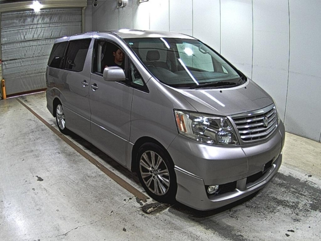 TOYOTA ALPHARD — фото