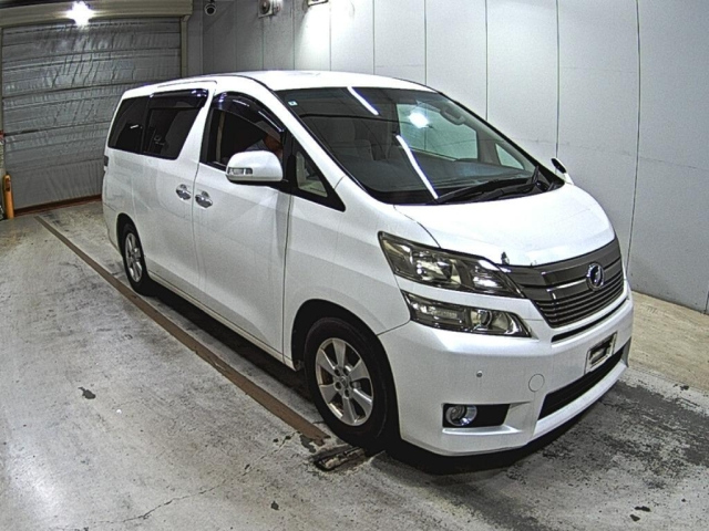 TOYOTA VELLFIRE — фото