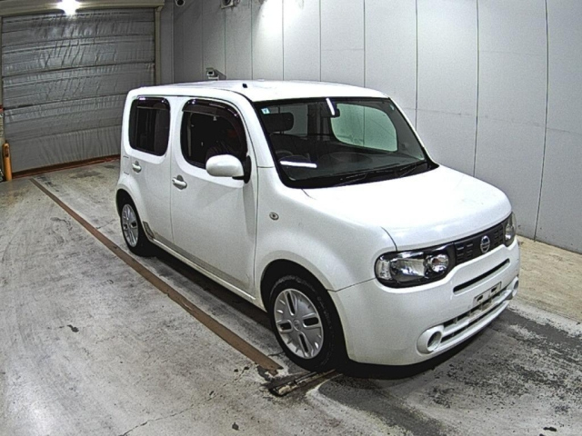 NISSAN CUBE — фото