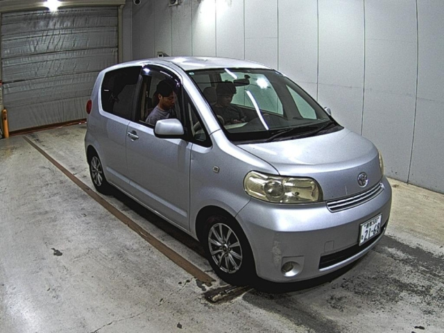 TOYOTA PORTE — фото