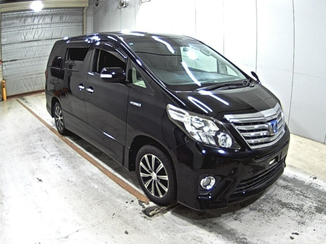 TOYOTA ALPHARD — фото