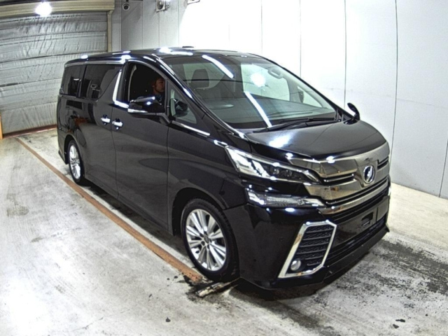 TOYOTA VELLFIRE — фото