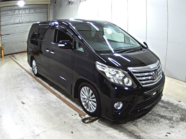 TOYOTA ALPHARD — фото
