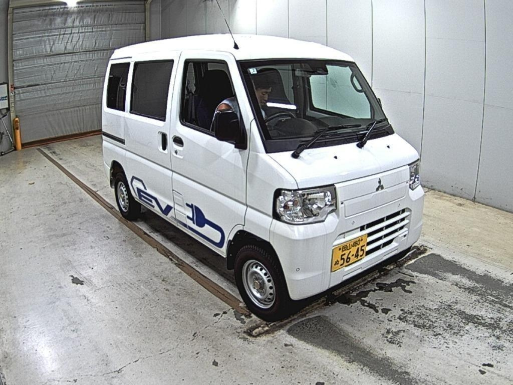 MITSUBISHI MINICAB — фото