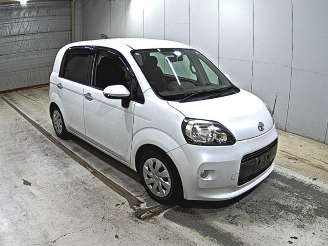 TOYOTA PORTE — фото