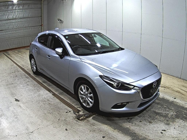 MAZDA AXELA — фото