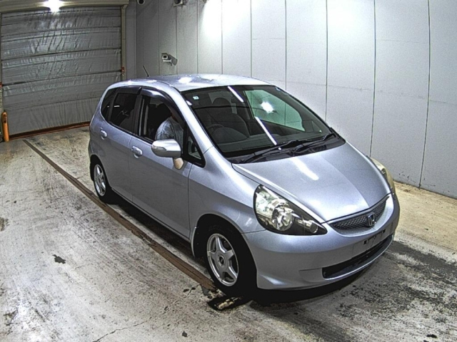 HONDA FIT — фото
