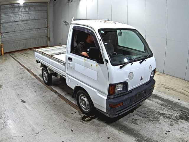 MITSUBISHI MINICAB — фото