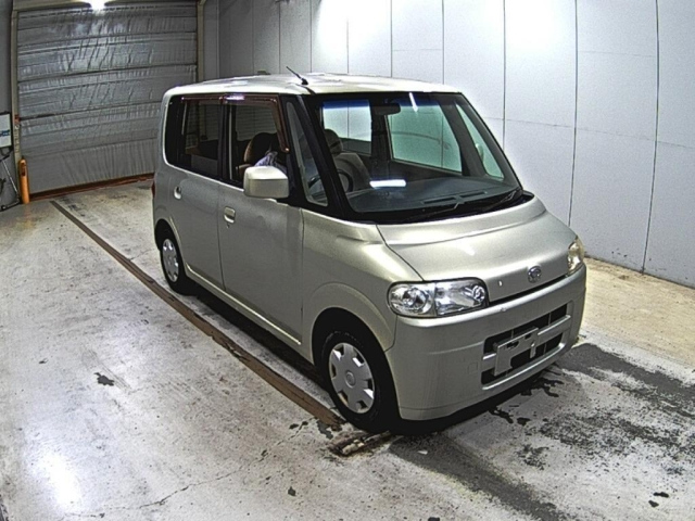 DAIHATSU TANTO — фото