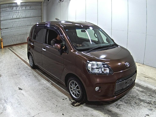 TOYOTA PORTE — фото