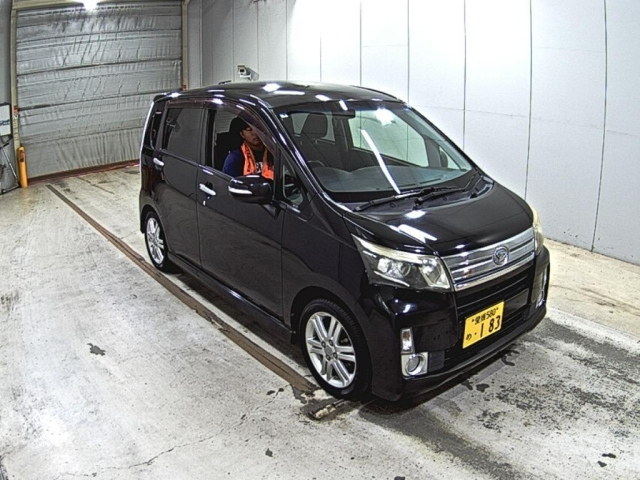 DAIHATSU MOVE — фото