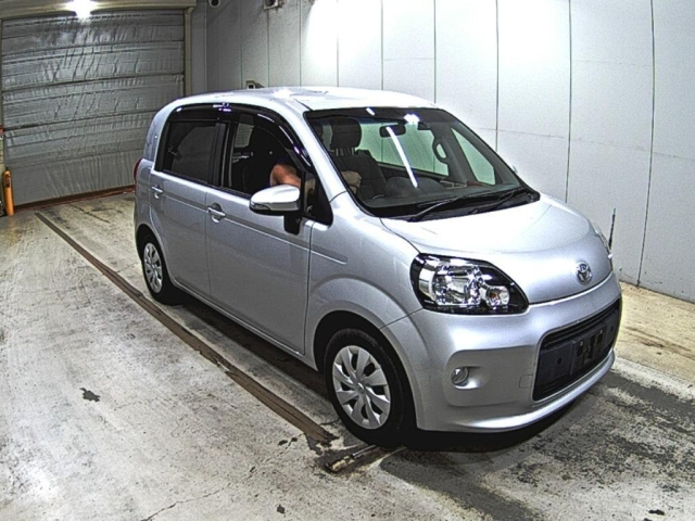 TOYOTA PORTE — фото