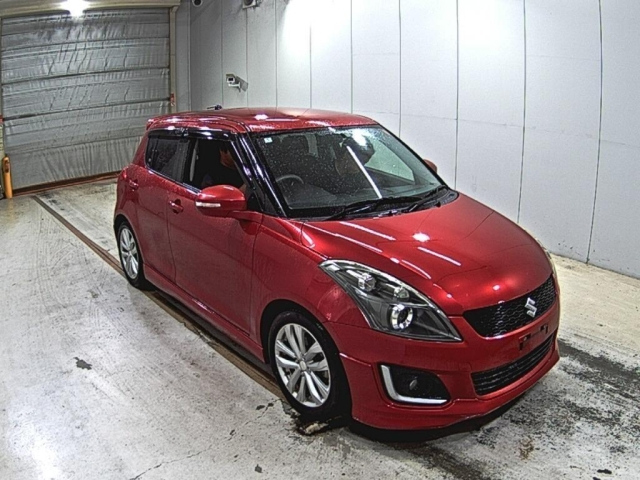SUZUKI SWIFT — фото