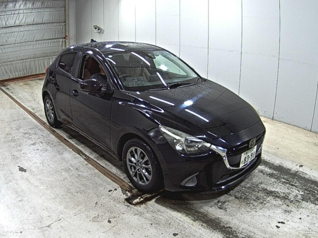 MAZDA DEMIO — фото
