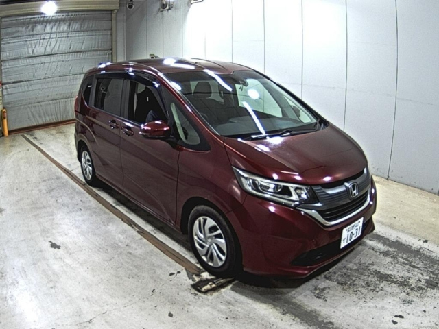 HONDA FREED — фото
