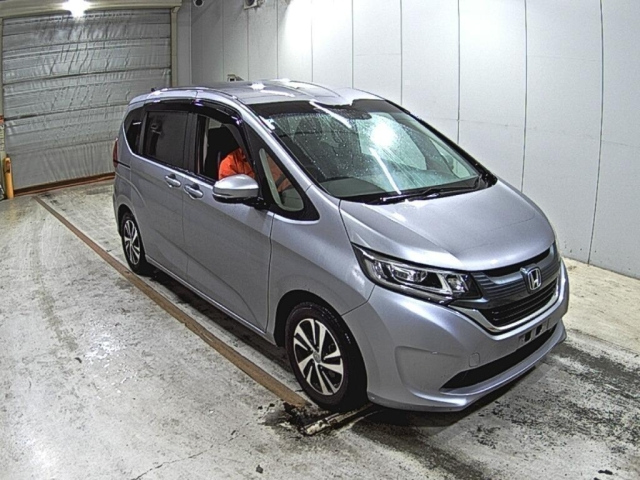 HONDA FREED — фото