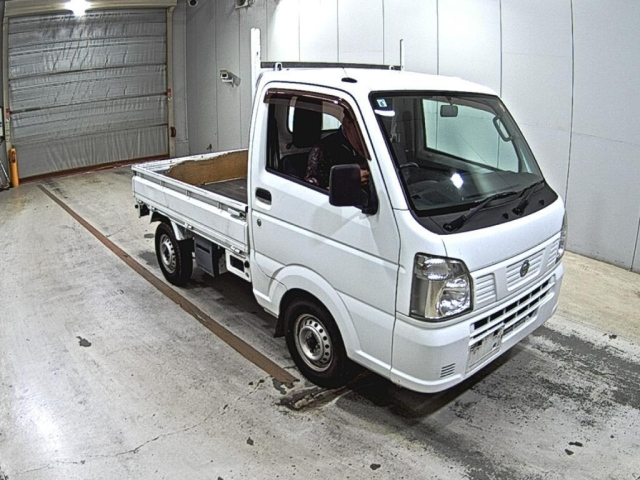 NISSAN CLIPPER — фото