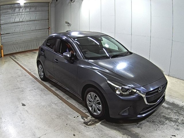 MAZDA DEMIO — фото
