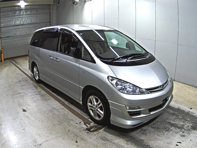 TOYOTA ESTIMA — фото