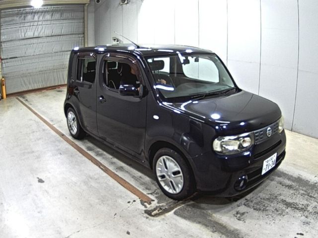 NISSAN CUBE — фото