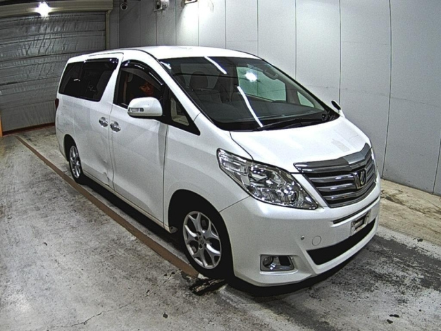 TOYOTA ALPHARD — фото