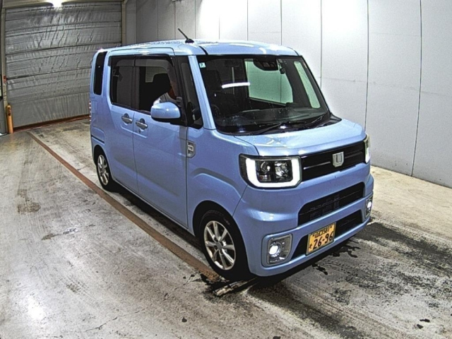 DAIHATSU WAKE — фото