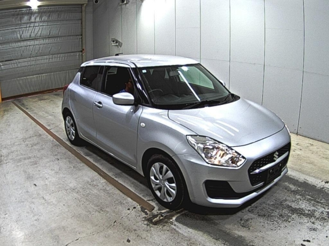 SUZUKI SWIFT — фото