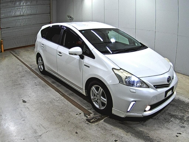 TOYOTA PRIUS — фото