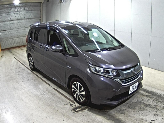 HONDA FREED — фото