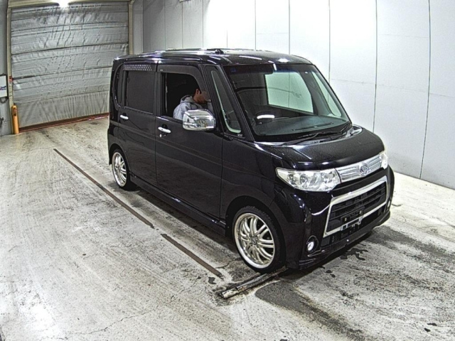 DAIHATSU TANTO — фото